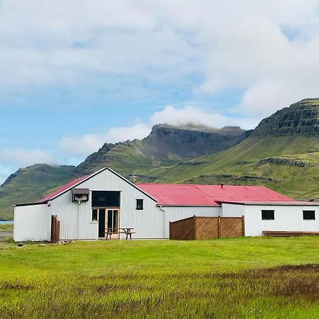 Oseyri Hlathan -The Barn Studio Apartment Stöðvarfjörður Exterior foto