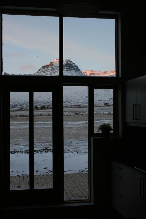Oseyri Hlathan -The Barn Studio Apartment Stöðvarfjörður Exterior foto