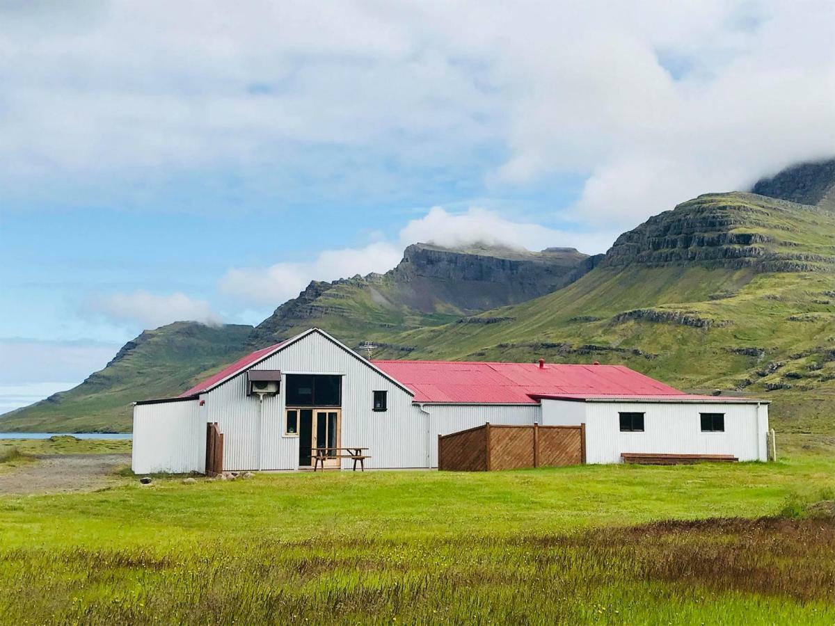 Oseyri Hlathan -The Barn Studio Apartment Stöðvarfjörður Exterior foto